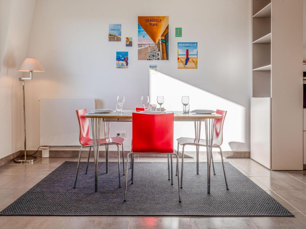 Apartment Les Arts-2 By Interhome Ντοβίλ Εξωτερικό φωτογραφία